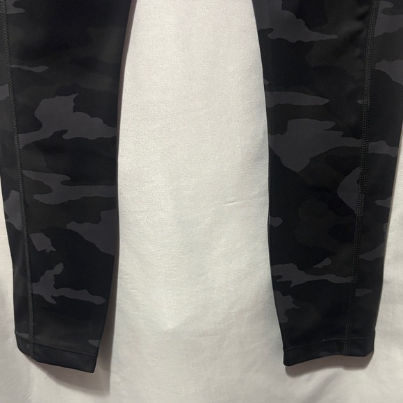 Athleta Black Camouflage Leggings SM141 - Picture 8 of 10